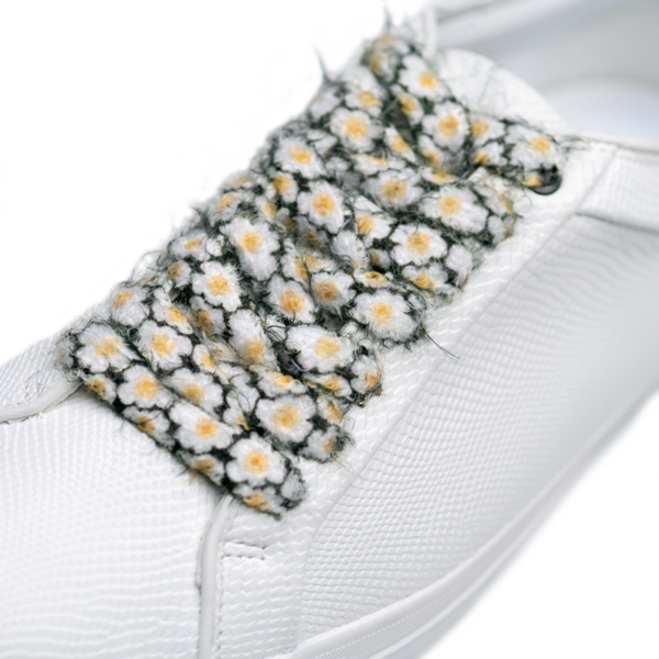 Cordones Planos Estampados Flores Blanco Negro