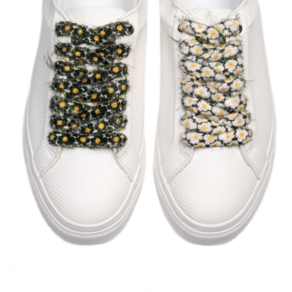 Cordones Planos Estampados Flores Blanco Negro